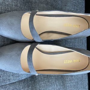 Nine West 7 Grey Block Heel Pump
